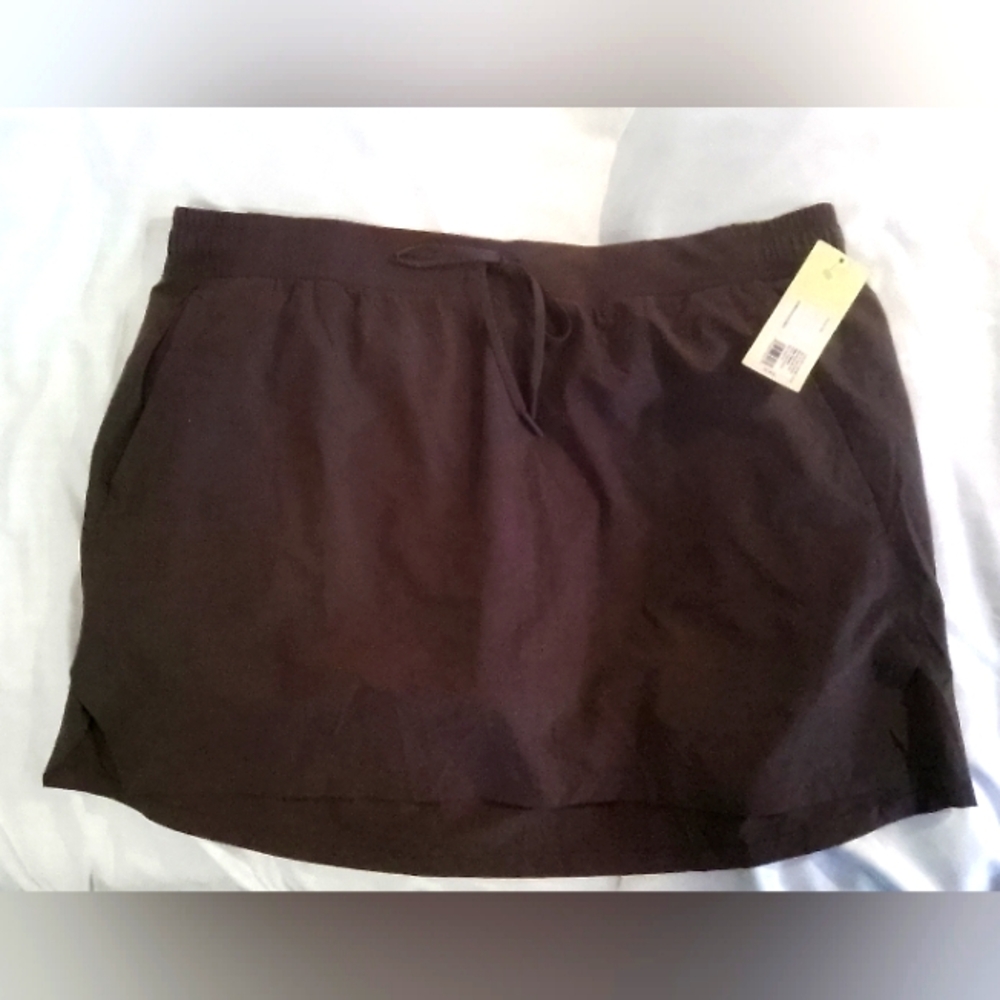 NWT All in Motion Skort